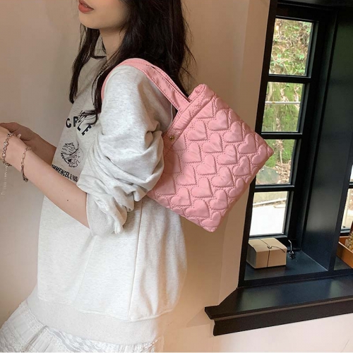 레네 여성 미니 하트 누빔 데일리 토트백 가방 L92280  (토드백/핸드백)
